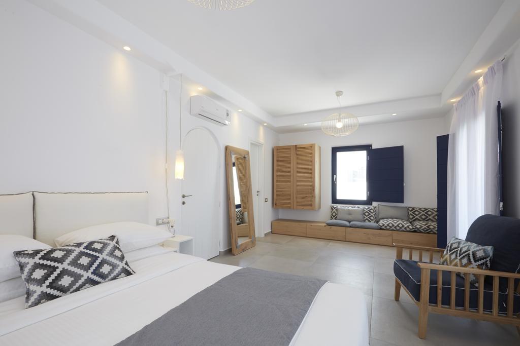 Hideaway Fira (Santorini)