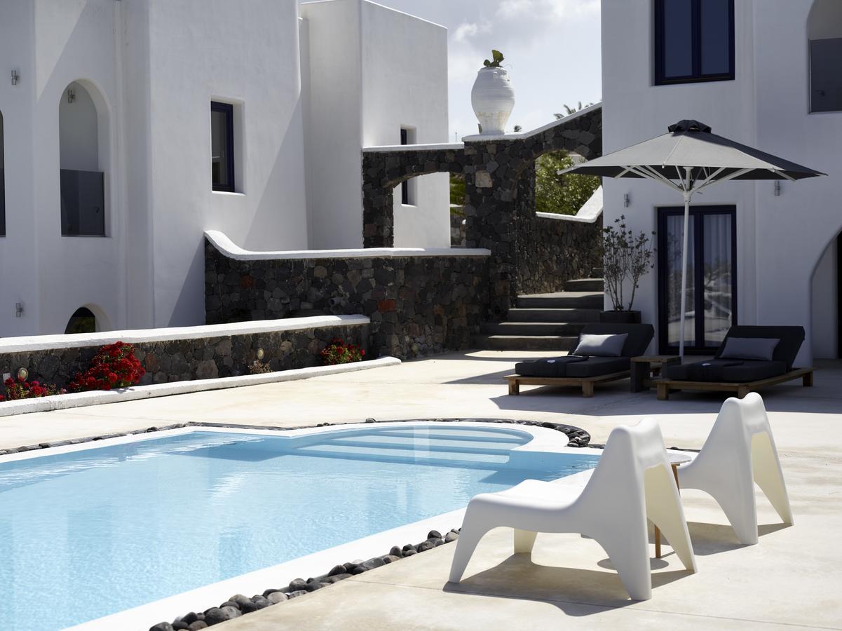 Hideaway Villa Fira (Santorini)